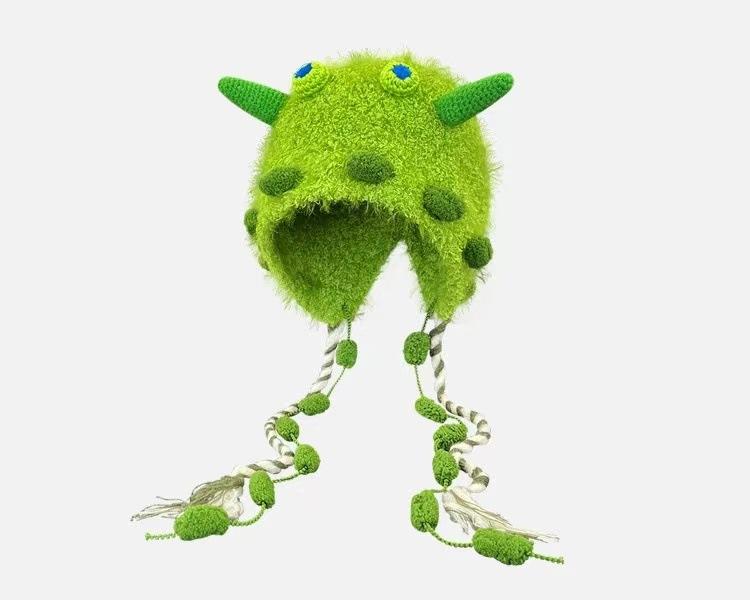 Süße kleine Monster-Plüschmütze für Damen, Herbst- und Winter-Outdoor-Thermo-Pullovermütze, Ohrenschutz, kleine handgefertigte Kopfbedeckung
