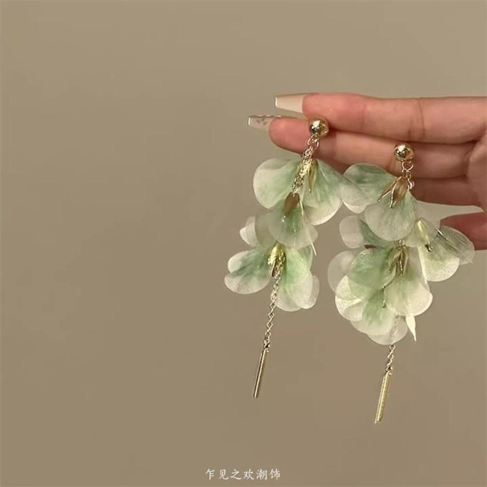 Romantic Charm Pink Purple Mesh Yarn Flower Gold Color Chain Tassels Dangle Earrings for Women Sweet Vacation Jewelry Accessory