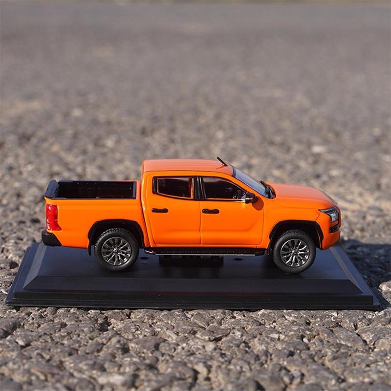 1: 43 Original Factory for Pickup Model MITSUBISHI ALL-NEW TRITON Collection Gift Toy