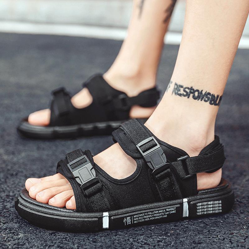 

Мужские сандалии 2025 года, летние новые классные тапочки, мужские, наступающие на дерьмо, пляжная обувь для отдыха и спорта, вьетнамские пары, обувь для прилива 36 чёрный