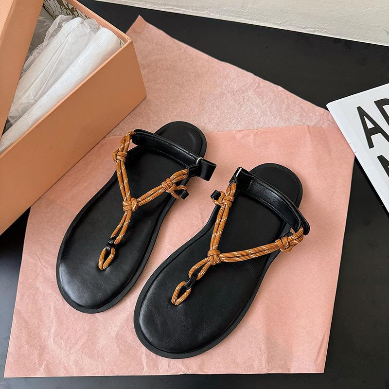 Sandali bassi da donna retrò, infradito estive alla moda con clip per le dita, scarpe basse casual da donna 2026, infradito da spiaggia, Sandalias De Mujer