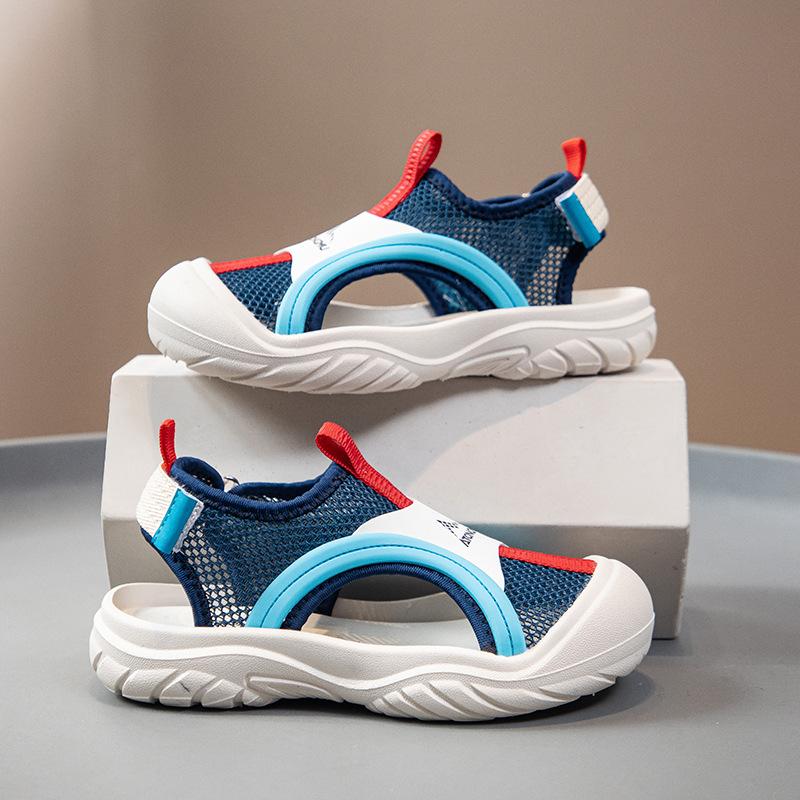 Kindersandalen Sommer neue Jungen und Mädchen Studenten Sportsandalen weiche Sohle Zehenschutz rutschfest Mädchen hohle Schuhe