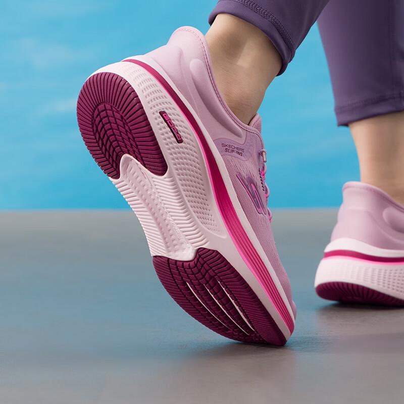 Skechers Women's GO'7/24 Running Shoes