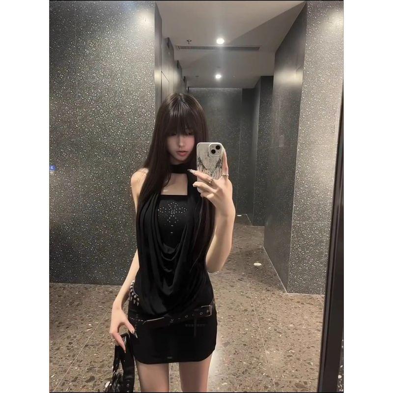 

American-Style Spicy Girl Red Halter Neck Dress for Women, Summer Design with a Stylish Waist-Cinching Fit, New Year Bodycon Short Dress Black Dress High Quality XL