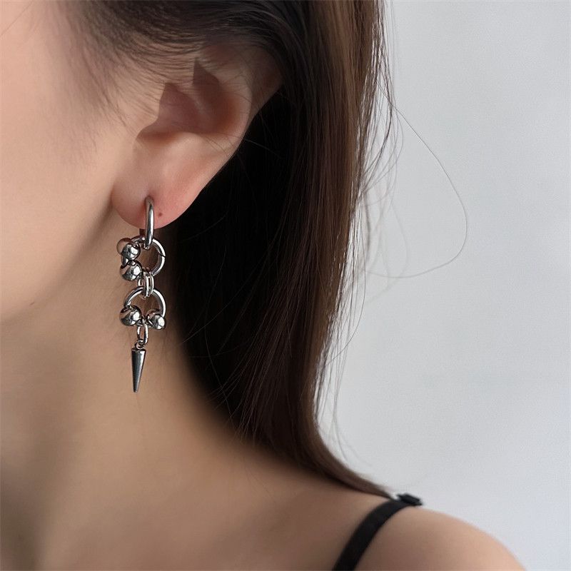European and American Retro Style Personalized Ring Rivet Earrings Eardrops Women Ins Cold Style Fashion Punk Subculture Earrings