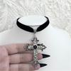 Collana Choker di Velluto con Croce Gotica Gioielli Punk alla Moda per Donne