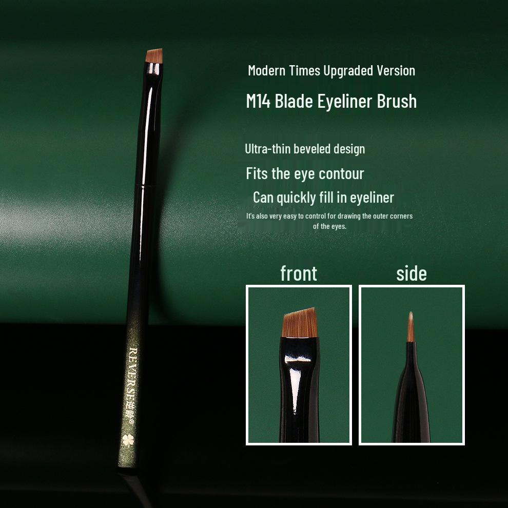 Anti-aging M14 Ultra-thin Angled Fiber Eyeliner & Eyebrow Brush