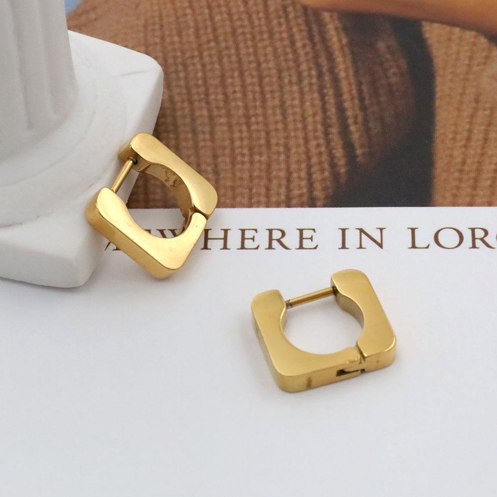 Specially For 18K Square Smooth Titanium Steel Earrings That Do Not Fade, Fashionable Ear Jewelry, High-End Niche