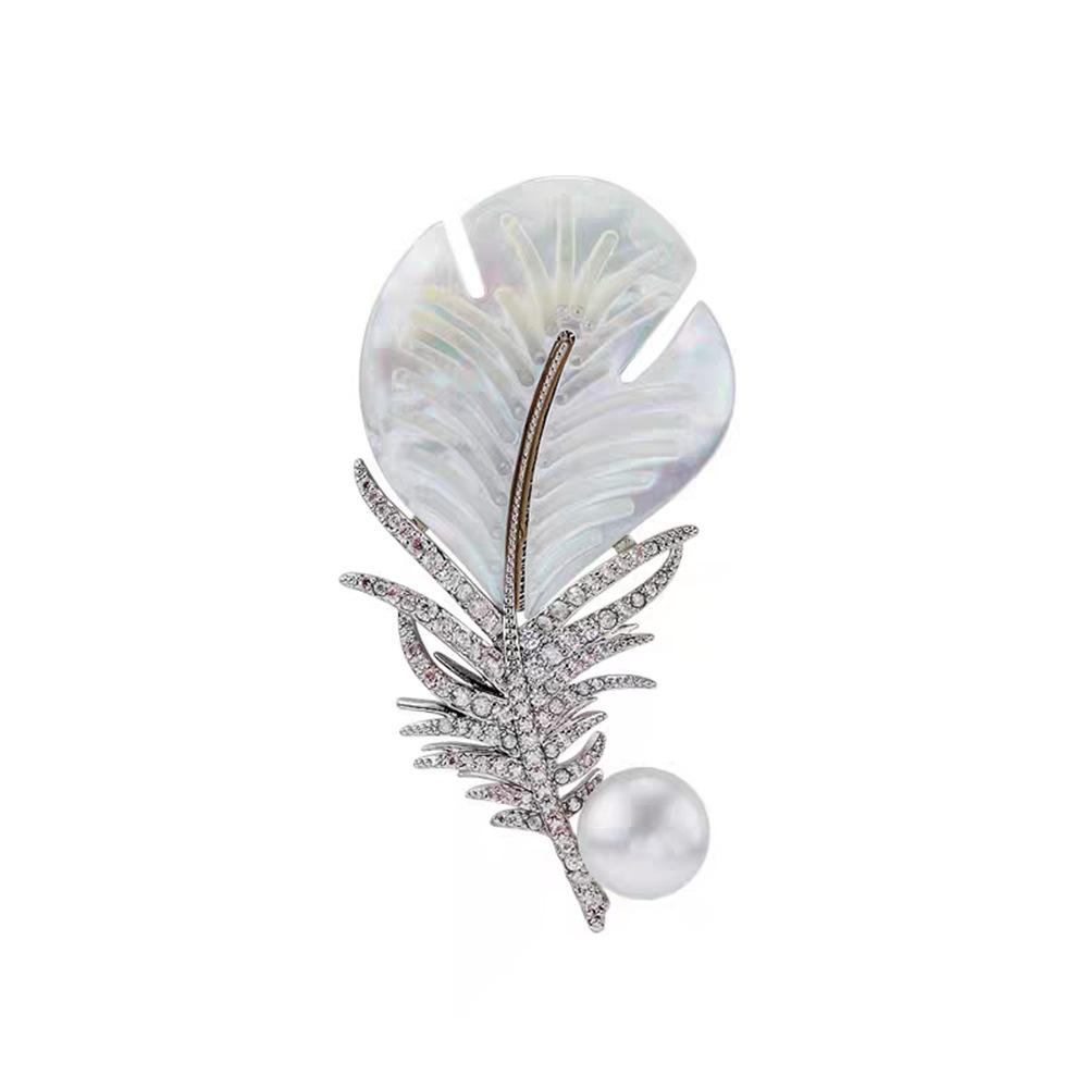 Niche Design Sense Luxury Diamond Feather Brooch High-End Anti-Light Pearl Corsage Women'S Jacket Suit Pin