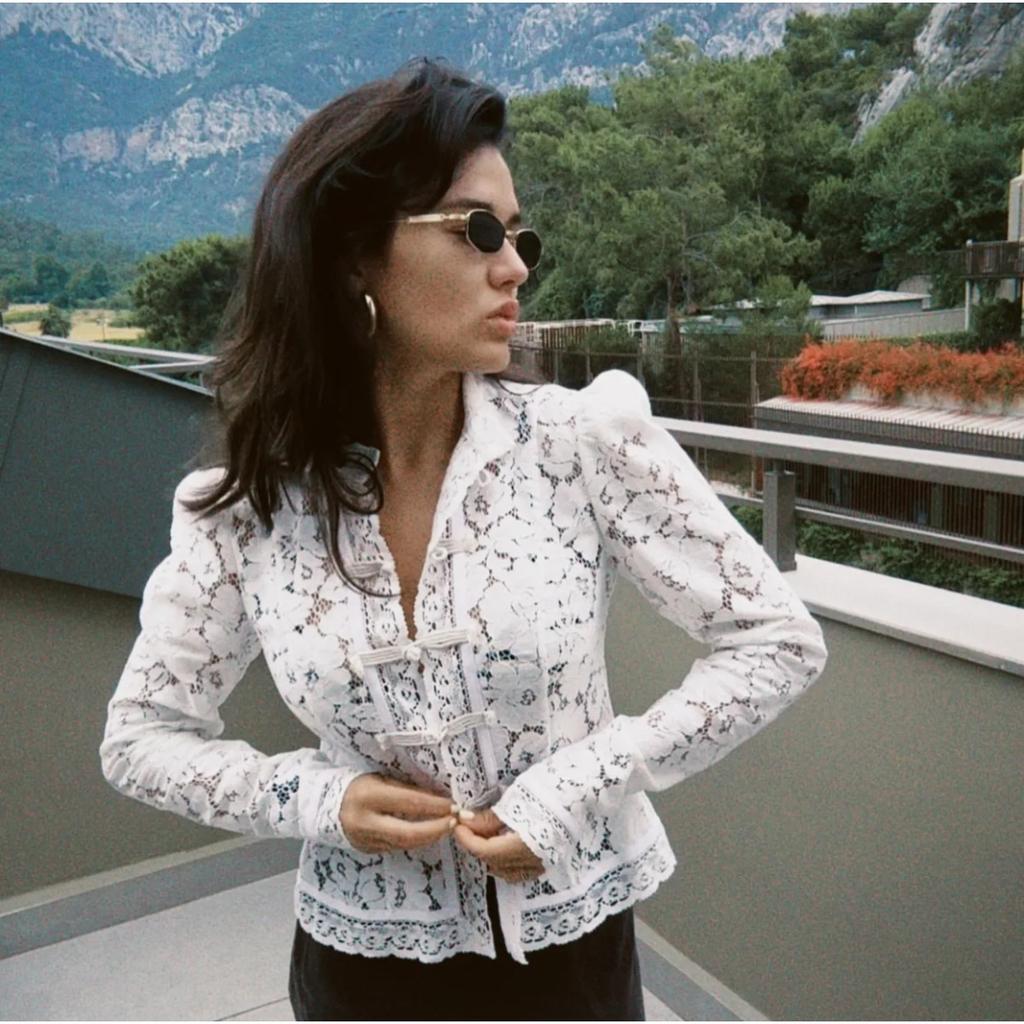 VAYLA Lace Printed Shirts Tops Female Hollow Out Fashion Commute Vintage See-Through Blouse Women's Lace Shrug Shirts New