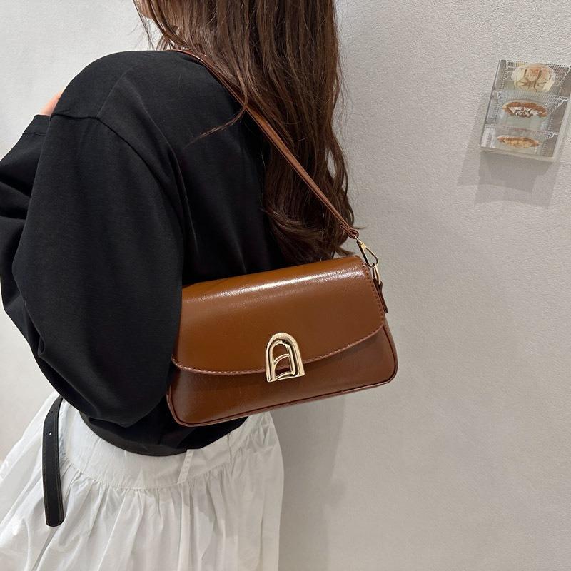 Textured Women's Messenger Bag New Retro Underarm Shoulder Bag Trendy Fashion Versatile Commuter Small Square Bag