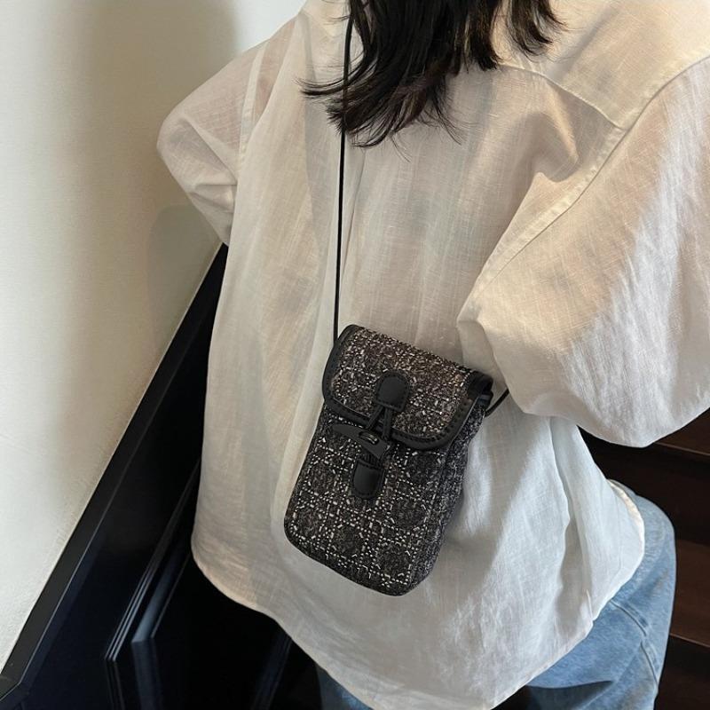 Simple Personalized Small Bag Women's Spring and Summer New Fashion Shoulder Messenger Bag Niche Beautiful Mobile Phone Bag