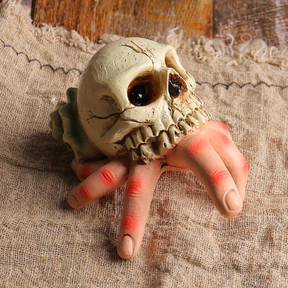 Halloween Skull Simulation Hand Ornaments Horror Festival Resin Skull Conch Hand Decorations For Home Party