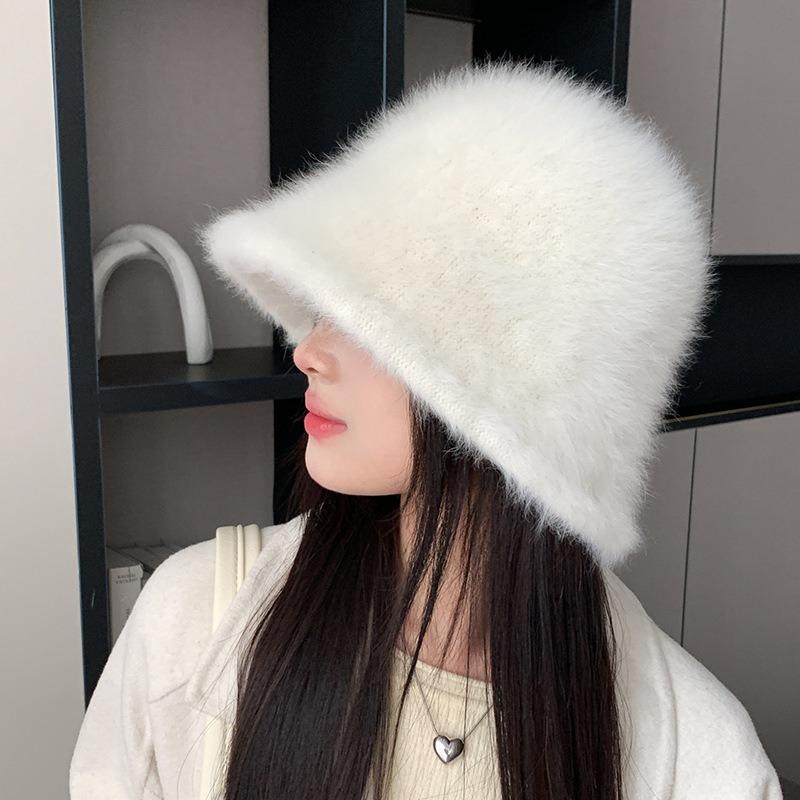 High-end hairy white rabbit fur bucket hat women's autumn and winter versatile bucket hat showing washbasin hat