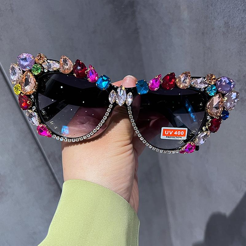 Attractive Glasses Women's 2022 Cat Eys Sunglasses Oversized Sun Glasses Luxury Crystal Retro Shades For Vasos Decorativos Oculos De Sol Cm