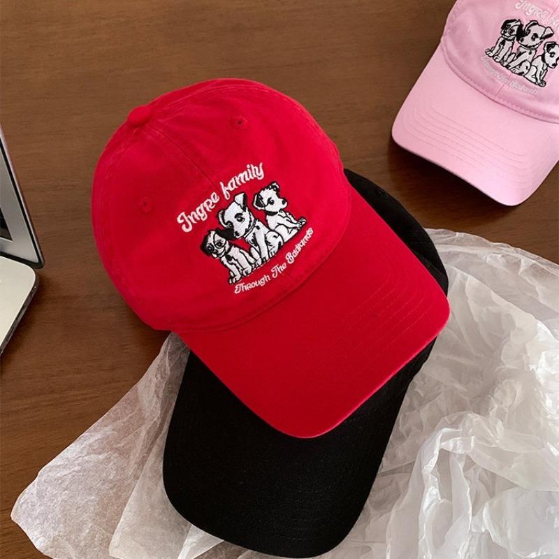 Cute red dog baseball cap female niche retro versatile face small big head circumference peaked cap tide