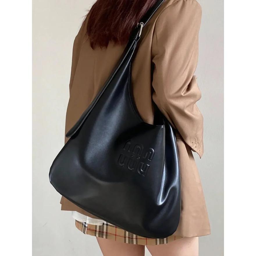 

Сумки через плечо для женщин, новая повседневная женская сумка через плечо из мягкой кожи, модная пикантная женская сумка с буквенным принтом для поездок на работу