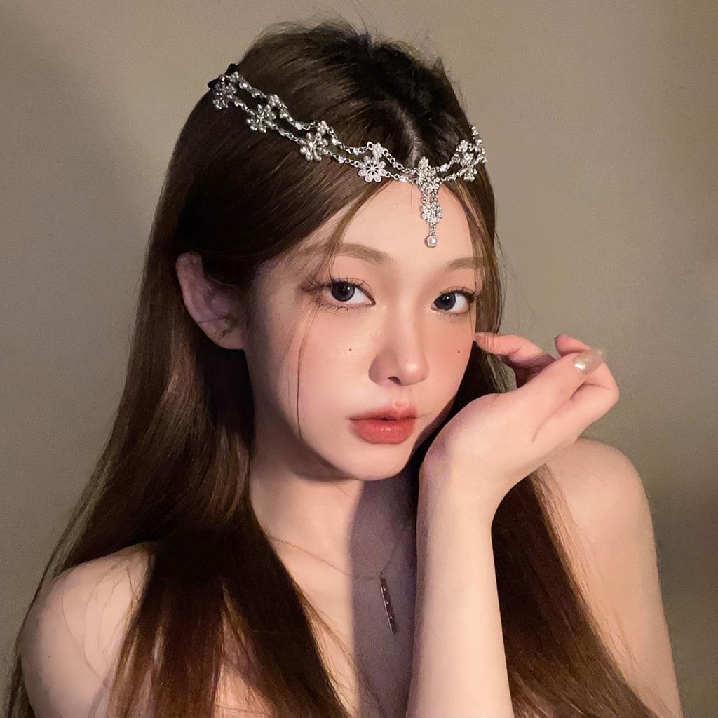 Rhinestone Zircon Forehead, Eyebrow Pendant, Head Chain, Hair Accessories, Headband Mori Fairy Beauty High-End Accessories, Bridal Wedding Headgear.