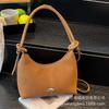 High-end Niche Bag Women's Autumn and Winter Retro 2025 New Fashion Shoulder Messenger Bag Popular Portable Dumpling Bag