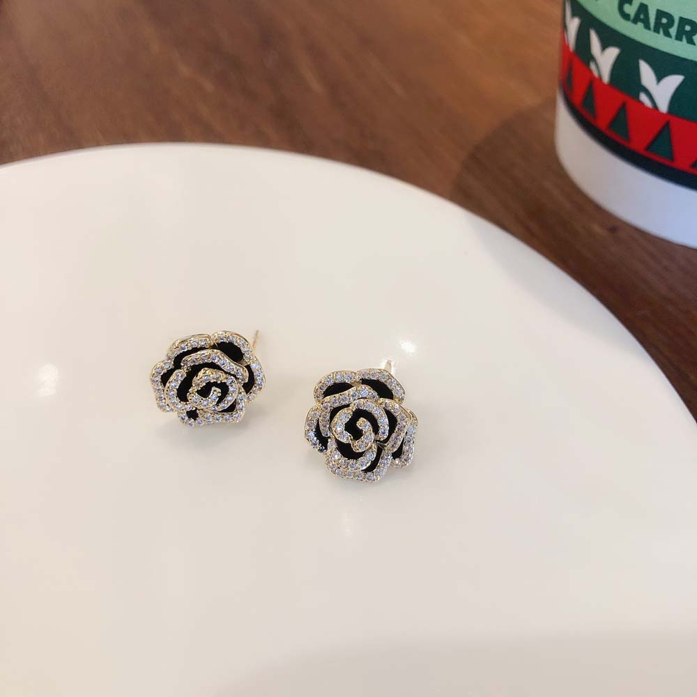 Wild Retro Women Rhinestone Black French Fashion Jewelry Zinc Zinc Alloy Stud Earrings Camellia Earrings