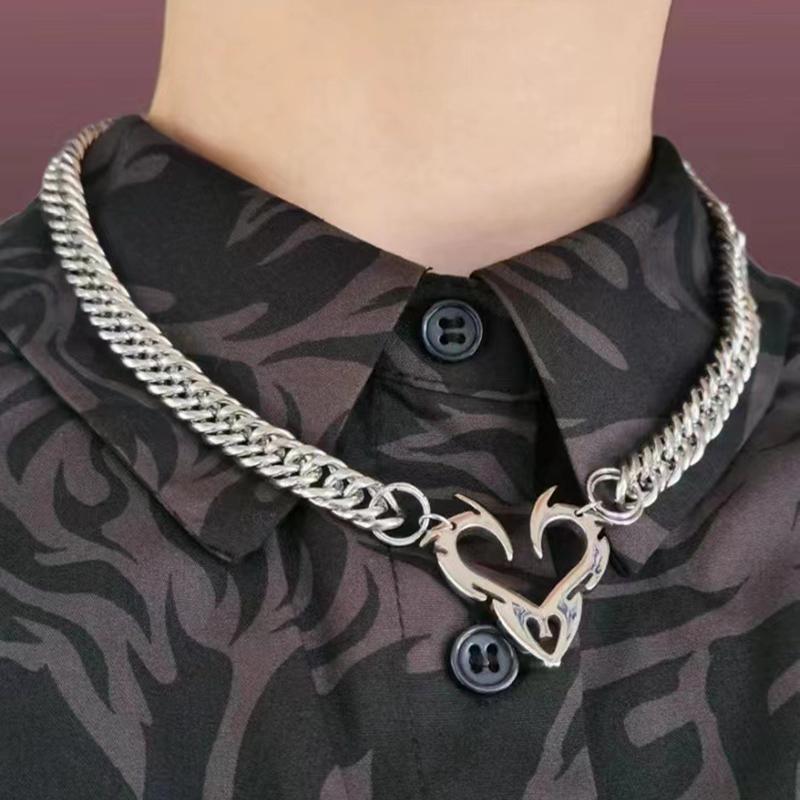 

Fashionable Titanium Steel Totem Heart-Shaped Pendant Trendy Men Women Instagram Hip-Hop Accessories Party Jewelry Accessories