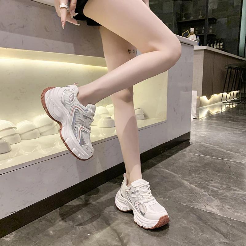 Modne Damskie Sneakersy dla Dorosłych Oddychające Buty Tatusia Damskie Wiosenne i Letnie Gruba Podeszwa Podwyższające Casualowe Buty Sportowe