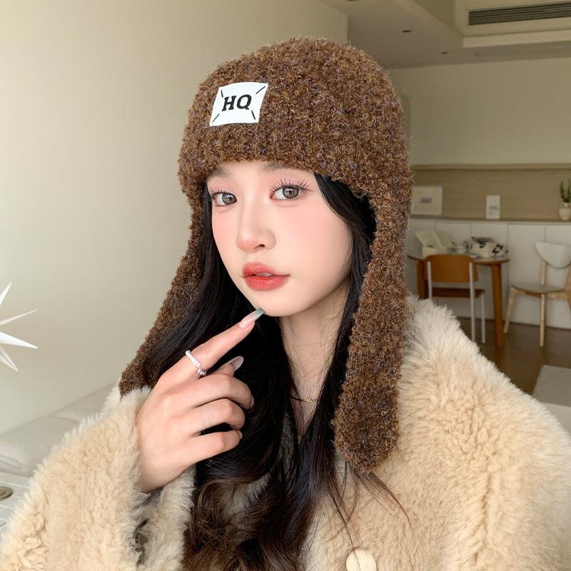 Automne et Hiver Mode Décontracté Chapeau Tricoté en Velours Corail Chapeau Japonais Polyvalent Chaud pour Femmes Extérieur Coupe-Vent Protection des Oreilles Chapeau de Tête