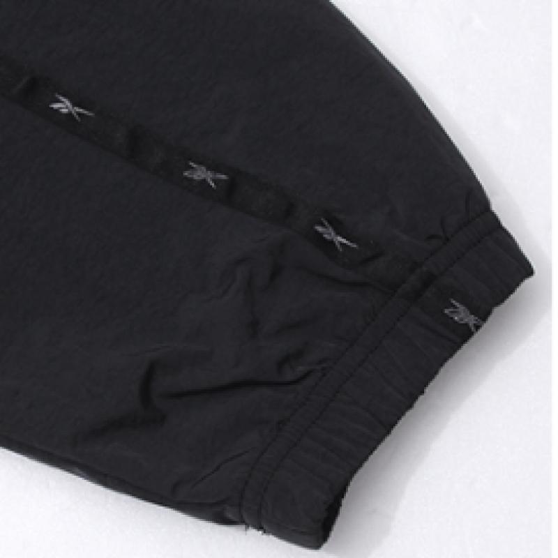 Reebok Rival Anorak Double Curve