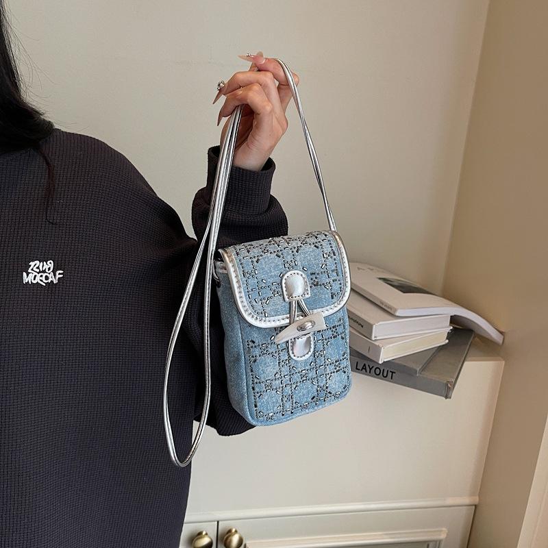 

Summer fashion mobile phone bag women s small satchel 2025 new sticker diamond denim small square bag niche shoulder messenger bag синий