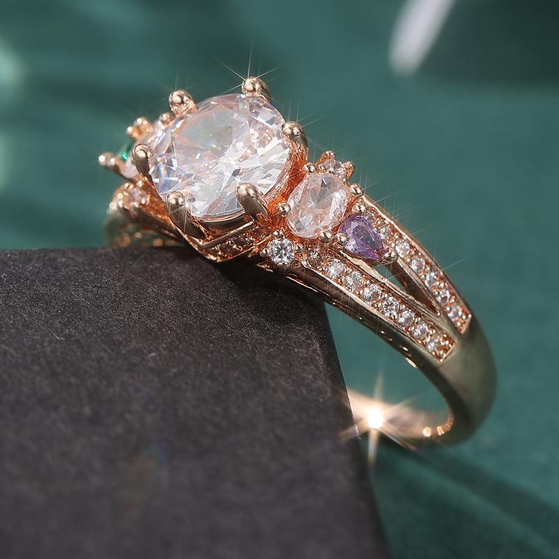 Elegant Inlaid Shiny Synthetic Zirconia Golden Plated Classic Wedding Ring for Women Fashion Vintage Banquet Jewelry Accessories