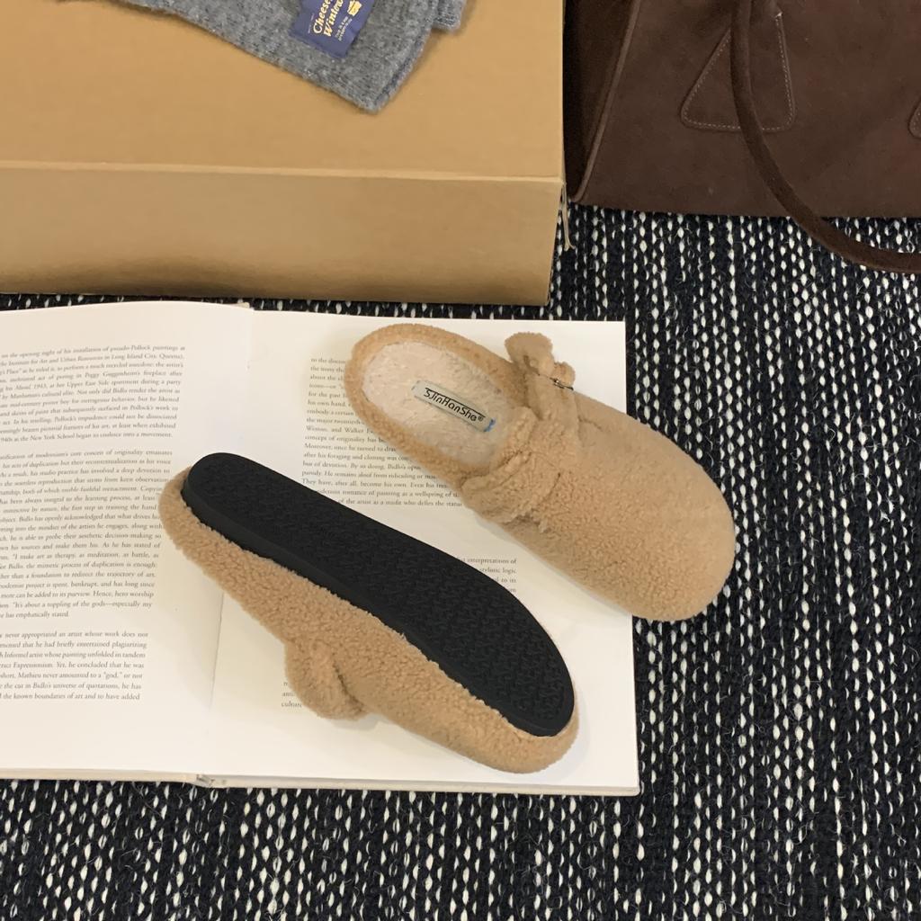 2025 Autumn and Winter New Round Head Lamb Wool Belt Buckle Thick Bottom Bag Head Lazy Wearing Women's Slippers