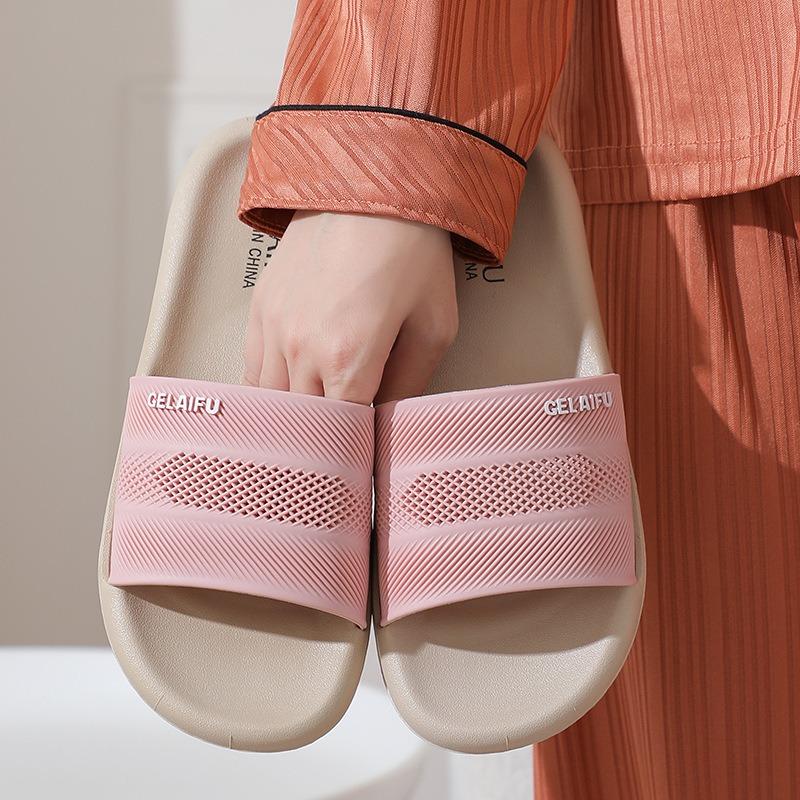 New cool slippers summer men and women go out trend casual soft bottom wind outside wear home bathroom bath slippers
