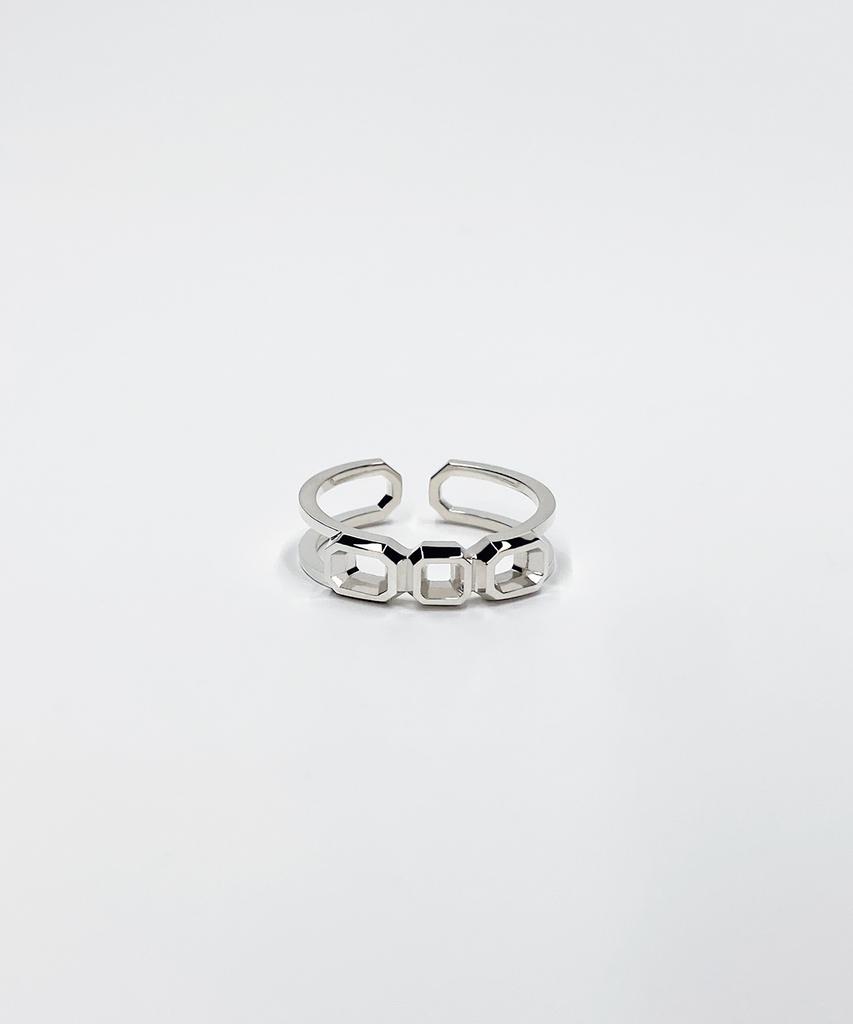 Kudos Interlocking Triple Octagon Ring
