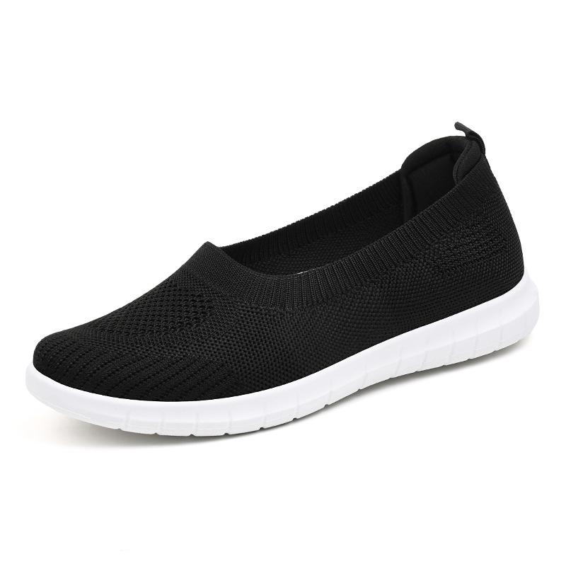 Women's Comfortable Soft-Sole Slip-On Beijing Cloth Shoes - Non-Slip, Breathable Flats for Spring/Summer