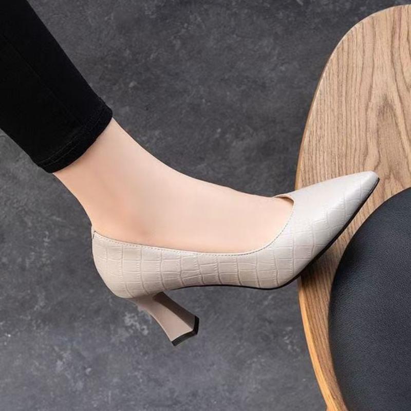 Retro burgundy high heels autumn new pointed commuting light mouth stiletto temperament professional single shoes
