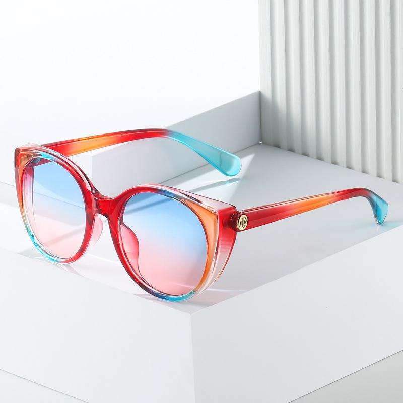 Large Frame Cat Eye Sunglasses, Personalized Colorful Contrasting Glasses, Women With The Same Sunglasses