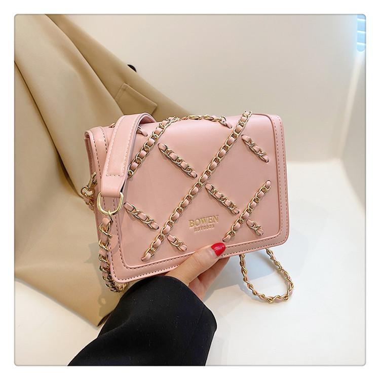 

2025 spring new European and American simple fashion chain splicing solid color small square bag cover bag shoulder women s bag розовый