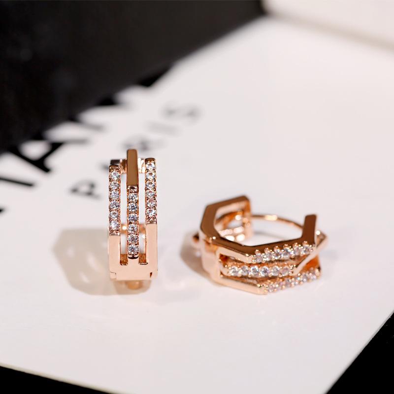 Retro Micro-set Geometric Earrings Light Luxury Autumn Winter High-end Simple Versatile Women's Fashion Casual Daily Jewelry