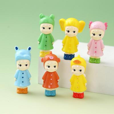 Regenmantel Harzpuppe: Kreatives Blind Box Desktop- & Auto-Ornament Geschenk