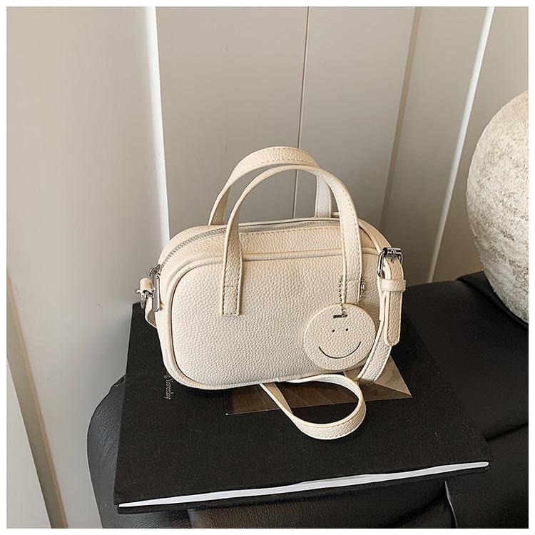 

Niche design portable mini mobile phone bag women s summer new fashion versatile shoulder messenger bag белый