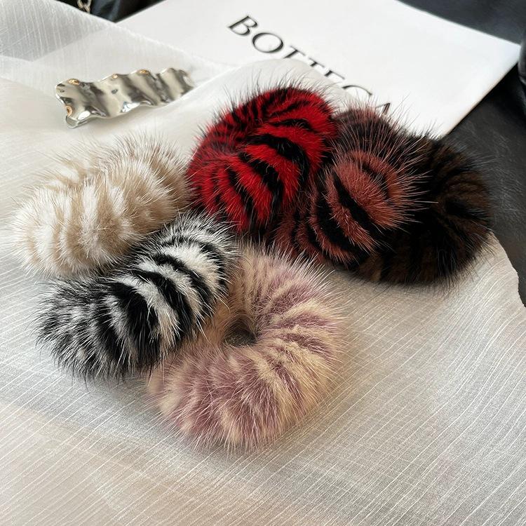 Korean Mink Fur Hair Tie: Cute & Plush High-End Hair Accessory for Women