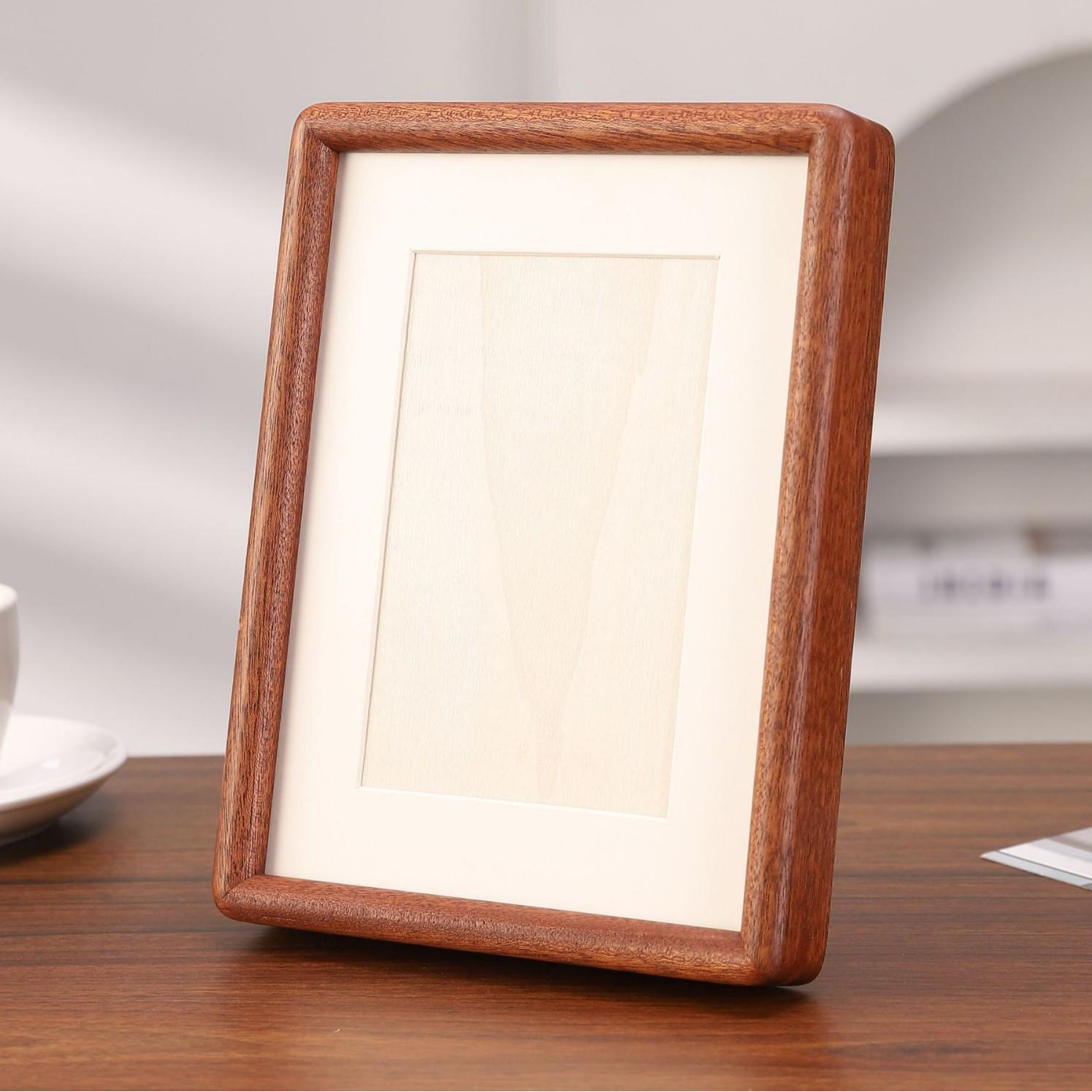 

Фоторамка из черного дерева с традиционным соединением шип-паз, утолщенная, темного цвета, подходит для размещения на столе или стене. Square 4 inches (inner diameter 10*10cm)