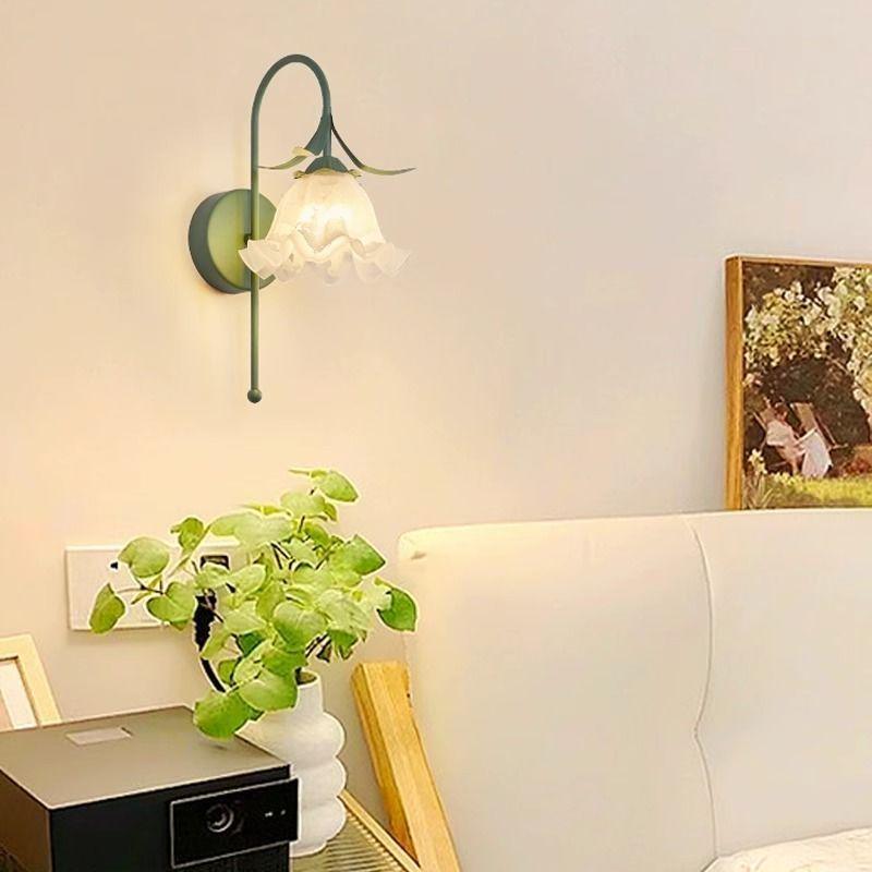 

Nordic French Cream Rattan Flower Wall Lamp for Aisle Decoration