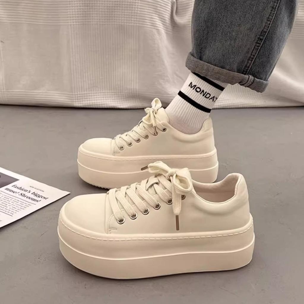 Korean version 2025 new fashion commuter retro high-value platform white shoes versatile light casual sports shoes