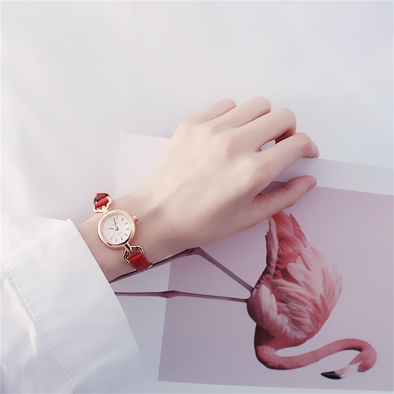 

Женские модные кожаные часы One Size