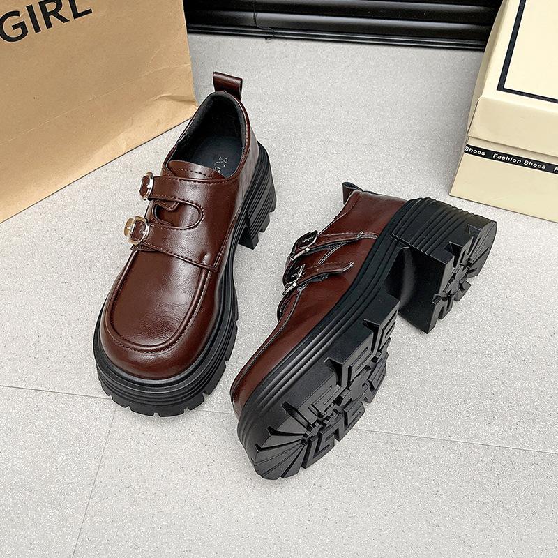 

Маленькие кожаные туфли женские новые весенние на платформе с увеличением высоты женские трендовые модные универсальные туфли женская обувь 35 коричневый