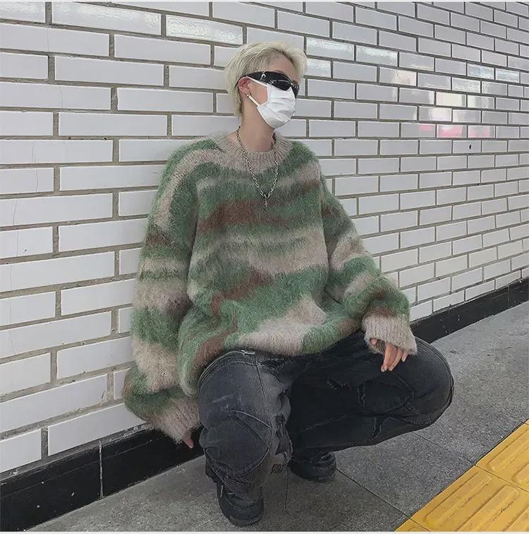 Men's Striped Mink Velvet Sweater: Trendy Japanese Style, Youthful Round Neck Pullover for Autumn and Winter.