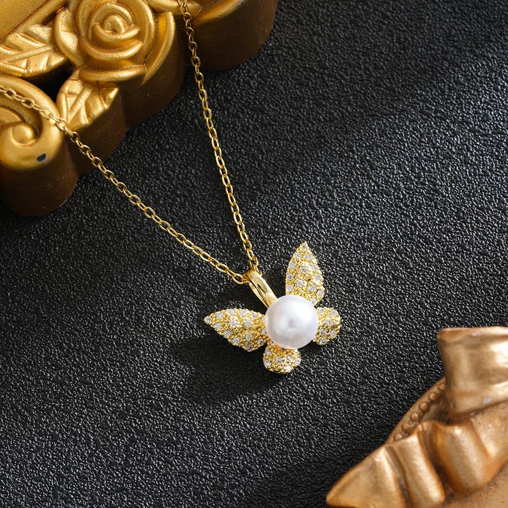 Korean Style Freshwater Pearl Butterfly Pendant Necklace - High-End Versatile Clavicle Chain