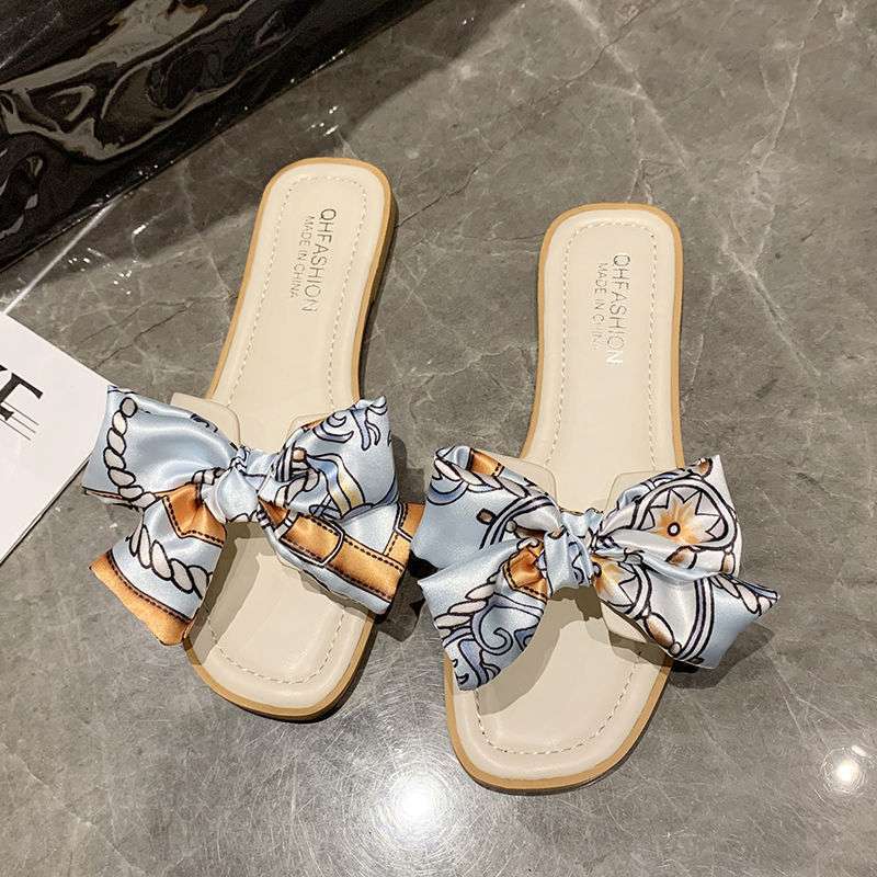 

Foot width fat fat large size women s shoes 35-43 bow cool slippers women s versatile Korean version soft flat bottom non-slip one-word drag 666