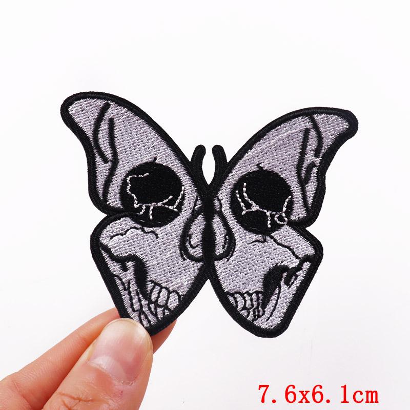 Skull Personality Punk Rock Embroidered DIY Iron On Patch Thermoadhesive Patches for Clothing Jeans Jacket Bag Badge Decoration
